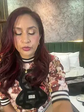 MonicaMoret online show from 1, 7, 2026