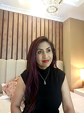 MonicaMoret online show from 3, 3, 2025