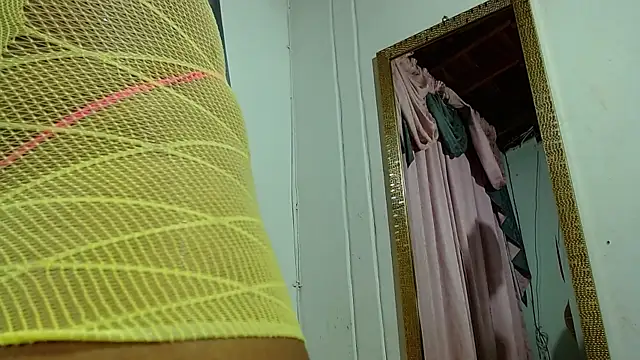 MielSquirt online show from 9, 10, 2025