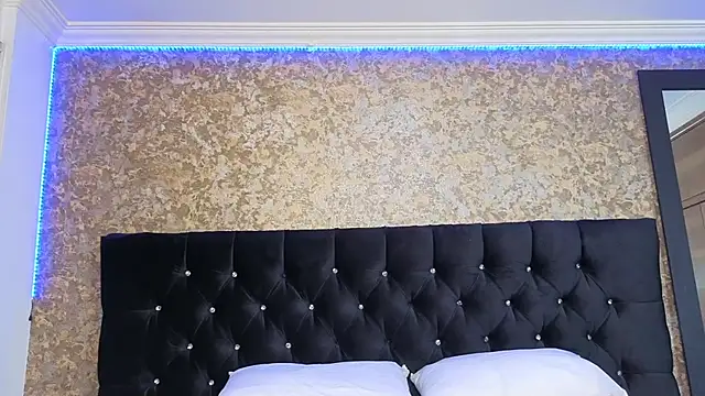 Snapshot of stella_xue chatting on 30, 10, 2025 stella xue online show from 30, 10, 2025