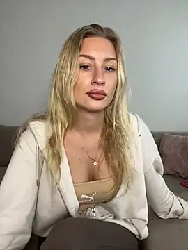 Snapshot of belle98 chatting on 26, 11, 2025 belle98 online show from 26, 11, 2025