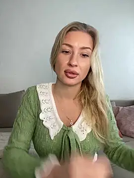 belle98 online show from 15, 12, 2025