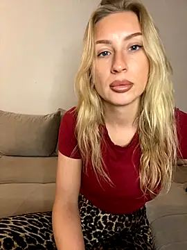 Snapshot of belle98 chatting on 17, 11, 2025 belle98 online show from 17, 11, 2025