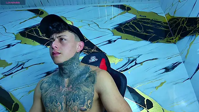 Kevin22 222 online show from 19, 3, 2025