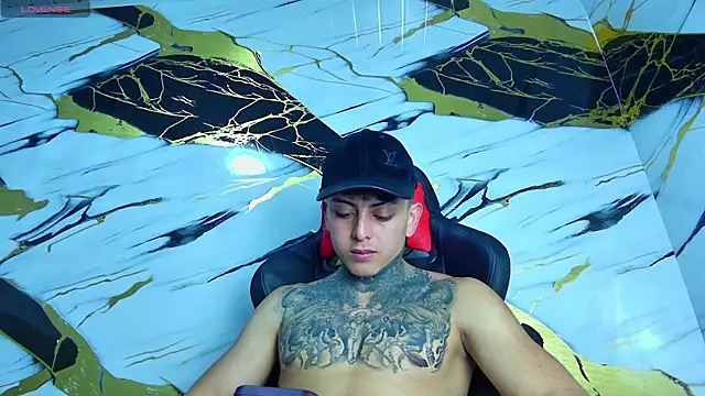 Kevin22 222 online show from 19, 3, 2025