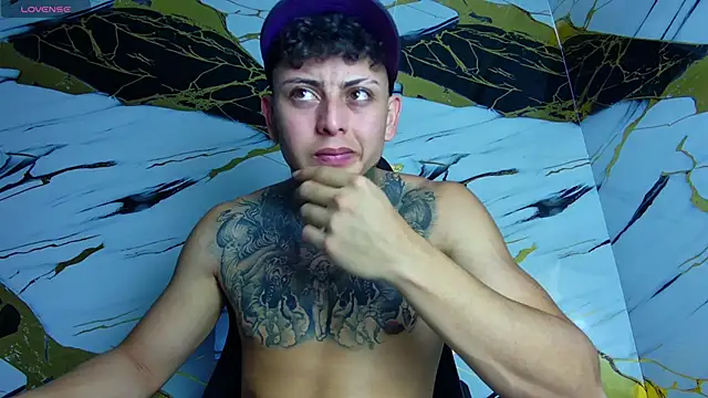 Kevin22 222 online show from 3, 3, 2025