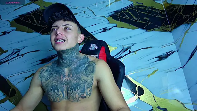 Kevin22 222 online show from 17, 3, 2025