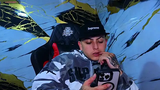 Kevin22 222 online show from 25, 4, 2026