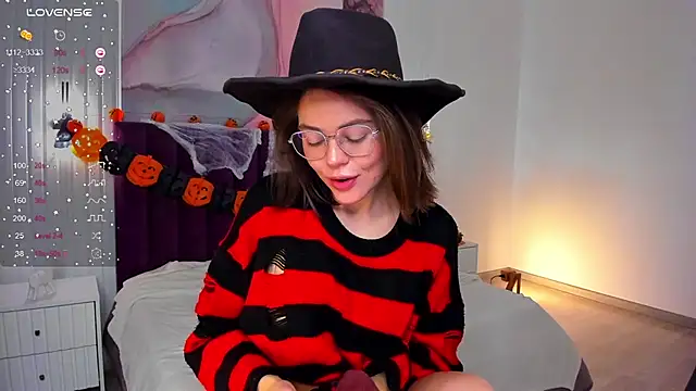 Kelly Cuutie online show from 26, 10, 2025