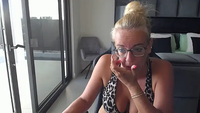 Wendysexyx online show from 22, 12, 2025