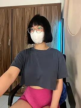 Snapshot of Baby_Claraa chatting on 18, 9, 2025 Baby Claraa online show from 18, 9, 2025