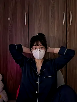 Snapshot of Baby_Claraa chatting on 1, 11, 2025 Baby Claraa online show from 1, 11, 2025