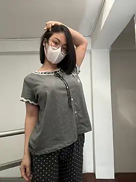 Snapshot of Baby_Claraa chatting on 7, 3, 2025 Baby Claraa online show from 7, 3, 2025