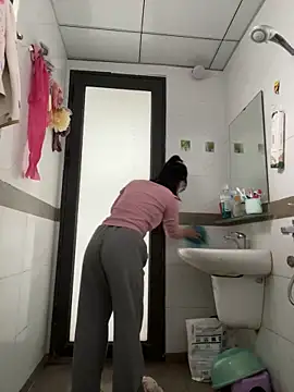 Snapshot of Baby_Claraa chatting on 7, 2, 2025 Baby Claraa online show from 7, 2, 2025