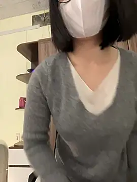 Snapshot of Baby_Claraa chatting on 8, 3, 2025 Baby Claraa online show from 8, 3, 2025