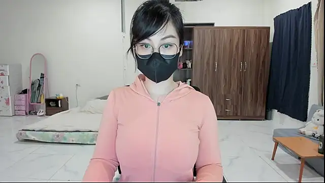 Snapshot of Baby_Claraa chatting on 18, 2, 2025 Baby Claraa online show from 18, 2, 2025