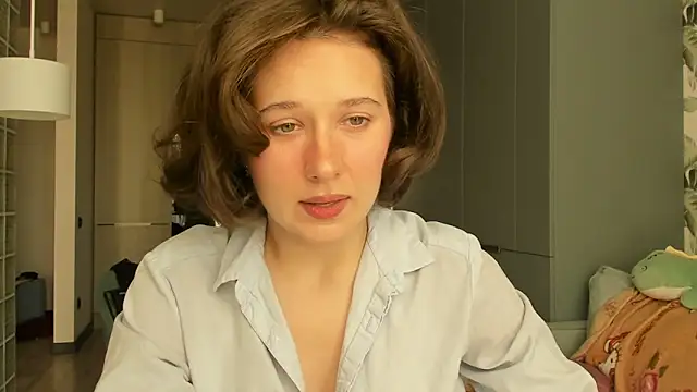 Lilith lutherlow online show from 3, 10, 2025