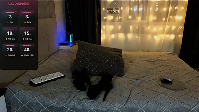 RoxieCrash online show from 11, 11, 2025