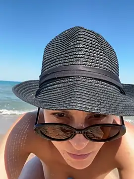 missdaisydiamond777 online show from 24, 6, 2026