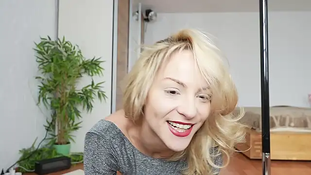 missdaisydiamond777 online show from 28, 11, 2025