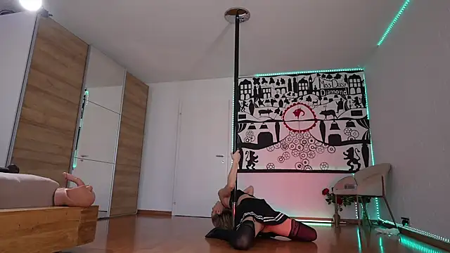 missdaisydiamond777 online show from 8, 3, 2025