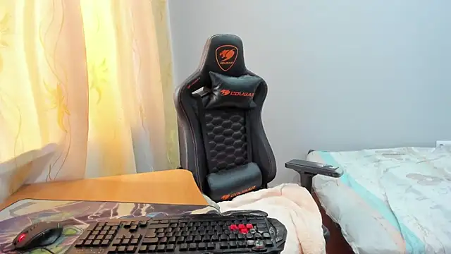 iliaskrislove online show from 10, 4, 2026