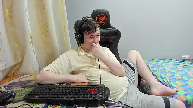 iliaskrislove online show from 13, 7, 2026