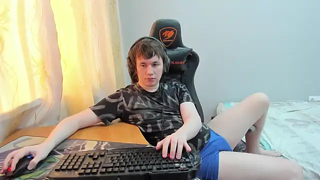 iliaskrislove online show from 9, 4, 2026