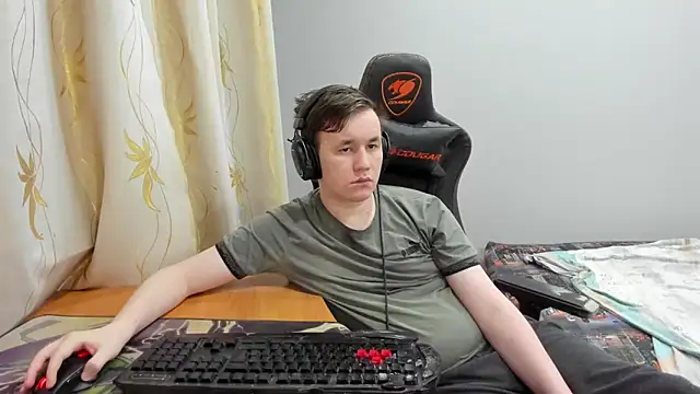 iliaskrislove online show from 9, 6, 2026