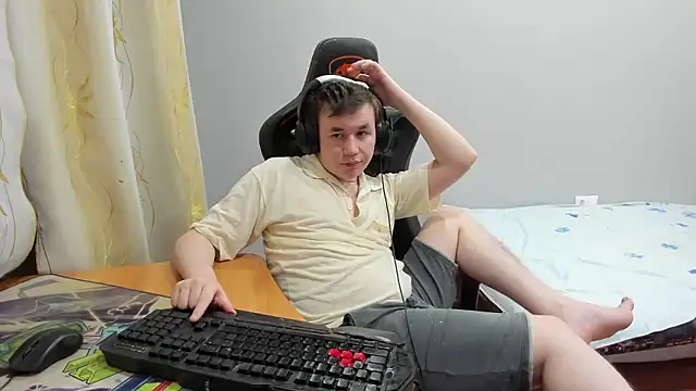 iliaskrislove online show from 10, 1, 2026