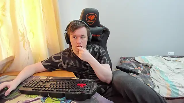 iliaskrislove online show from 3, 7, 2026