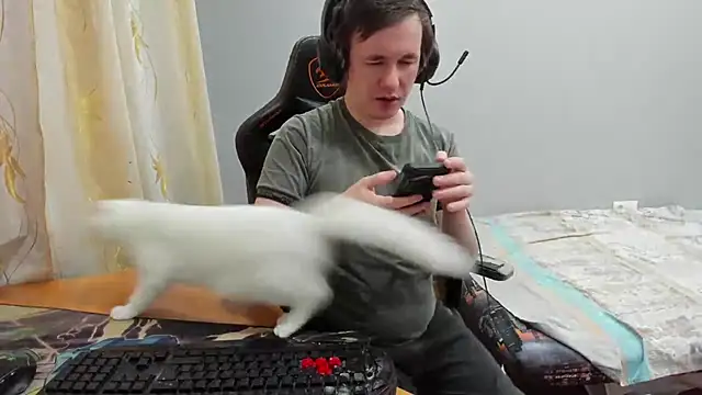 iliaskrislove online show from 8, 3, 2026