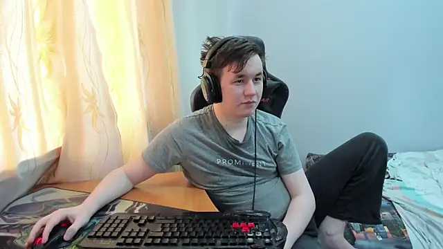 iliaskrislove online show from 7, 6, 2026