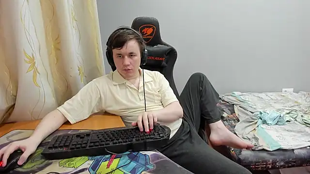 iliaskrislove online show from 7, 7, 2026