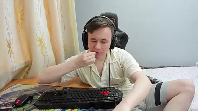 iliaskrislove online show from 11, 5, 2026