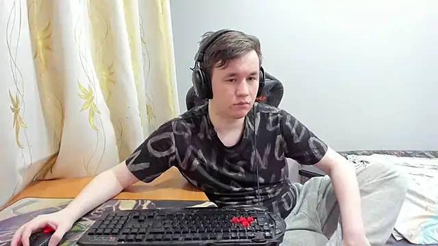 iliaskrislove online show from 12, 6, 2026