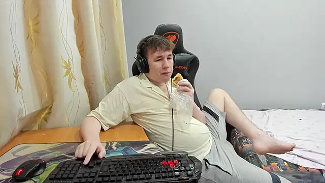 iliaskrislove online show from 10, 5, 2026