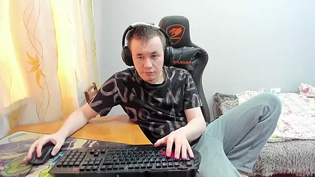 iliaskrislove online show from 5, 11, 2025