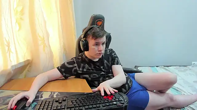 iliaskrislove online show from 30, 4, 2026