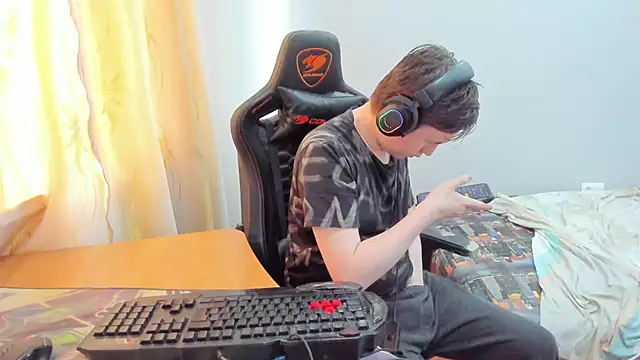 iliaskrislove online show from 6, 7, 2026