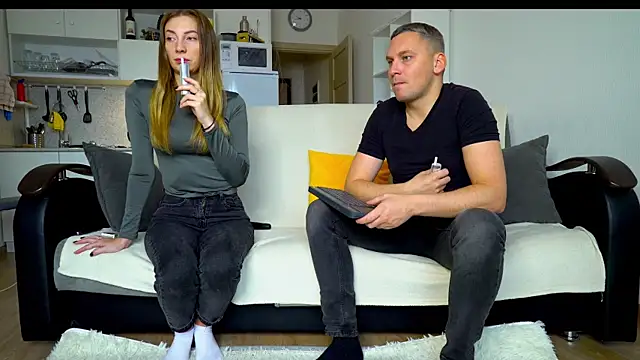 Snapshot of littlesweettifany chatting on 14, 10, 2025 littlesweettifany online show from 14, 10, 2025