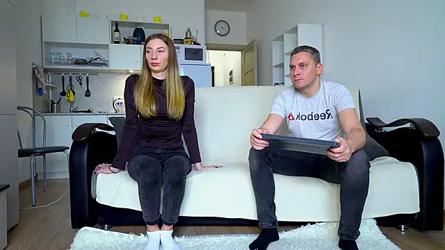 Snapshot of littlesweettifany chatting on 29, 10, 2025 littlesweettifany online show from 29, 10, 2025