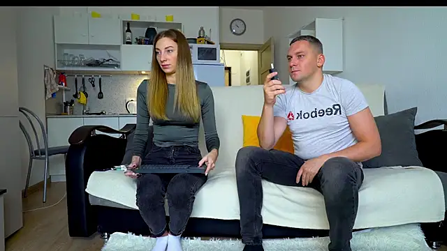 Snapshot of littlesweettifany chatting on 13, 10, 2025 littlesweettifany online show from 13, 10, 2025