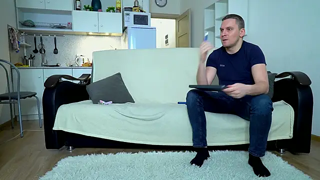 Snapshot of littlesweettifany chatting on 11, 2, 2025 littlesweettifany online show from 11, 2, 2025