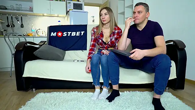 Snapshot of littlesweettifany chatting on 14, 1, 2025 littlesweettifany online show from 14, 1, 2025