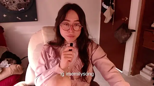 emily pearl  online show from 14, 12, 2025