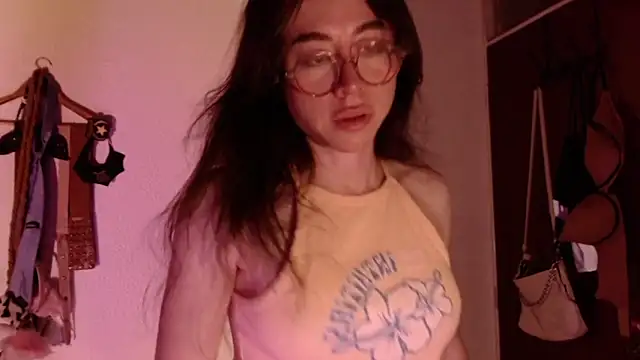 emily pearl  online show from 1, 12, 2025