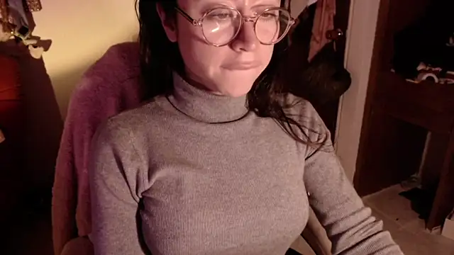 emily pearl  online show from 14, 11, 2025