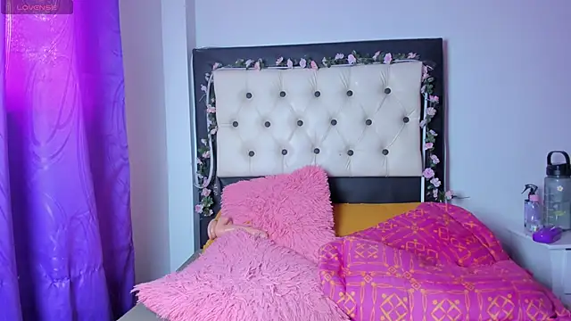 Veeronica Smith online show from 17, 2, 2025