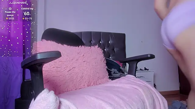 Veeronica Smith online show from 24, 9, 2025